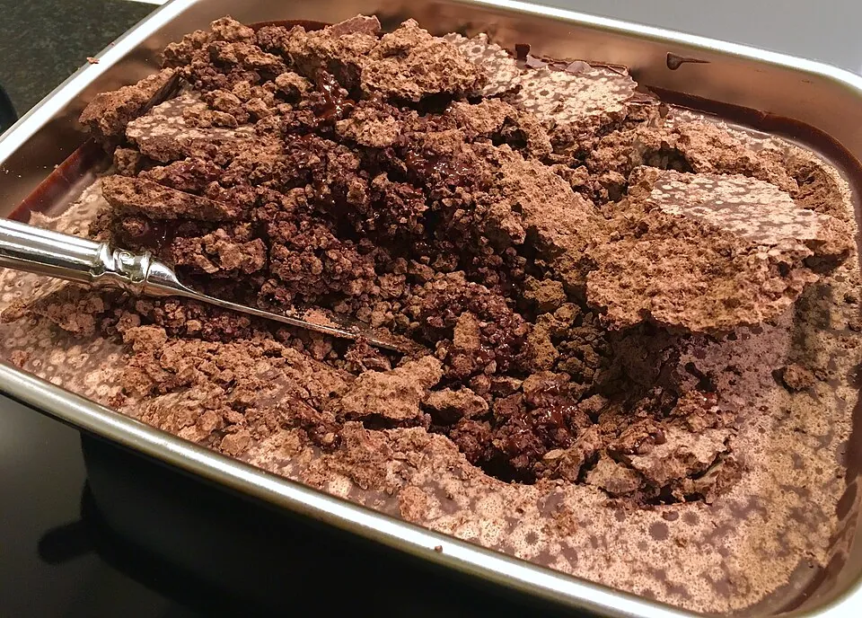 テンパリングせずに固めたチョコ